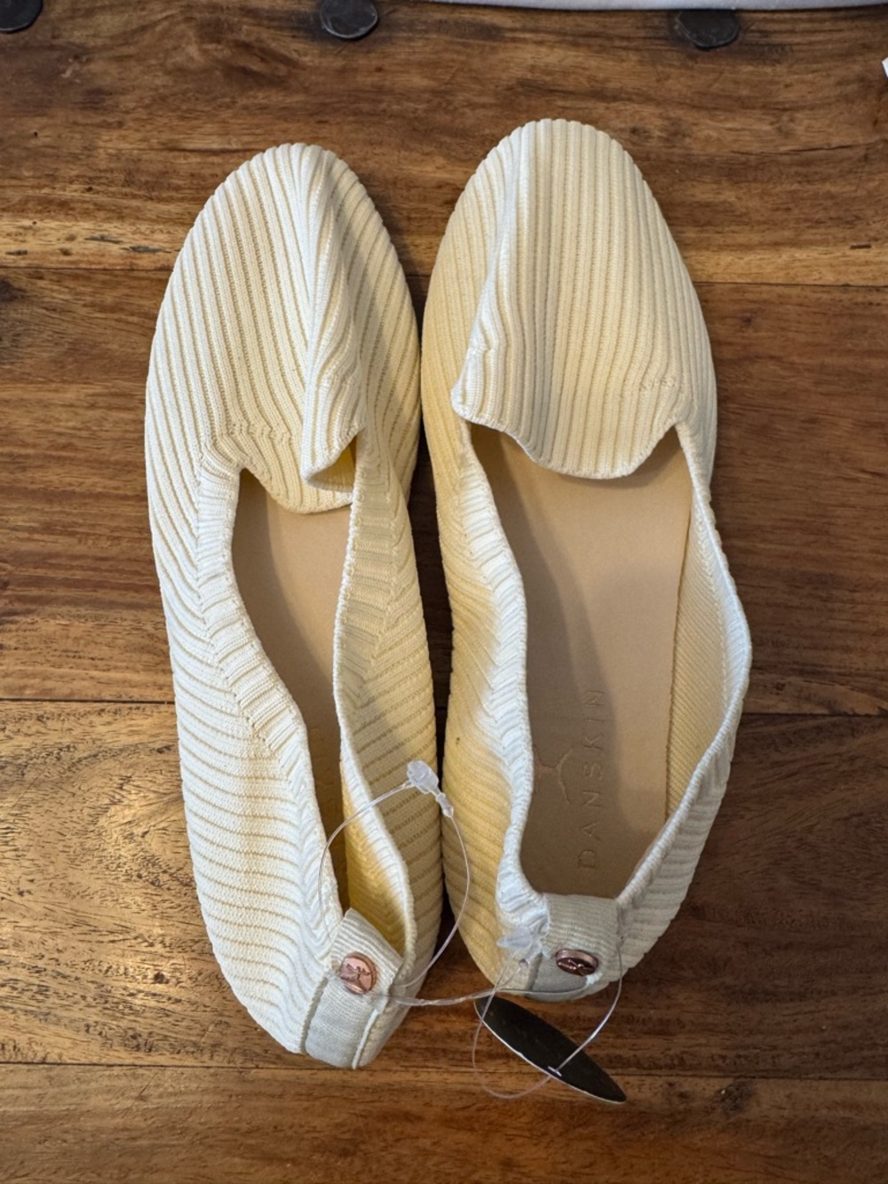 Danskin Ribbed Smoking Loafers Beige 7.5 NWT